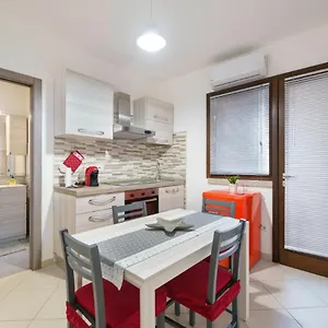 https://flat-30.in-sardinia.net
